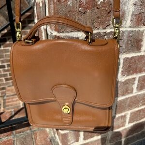 Coach vintage, pristine, most popular bag ever, Messenger bag. Gorgeous
